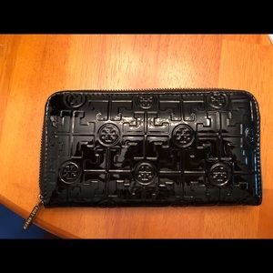 Tory Burch Embossed Patent Leather Wallet